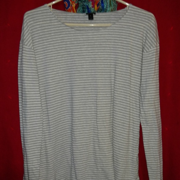 J. Crew women's Long Sleeve Size Medium EUC - Picture 1 of 4